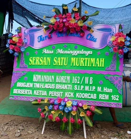 Toko Bunga di Gerung