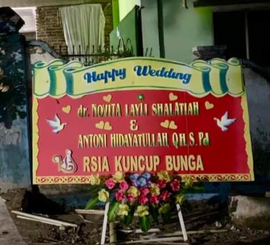Toko Bunga di Dompu